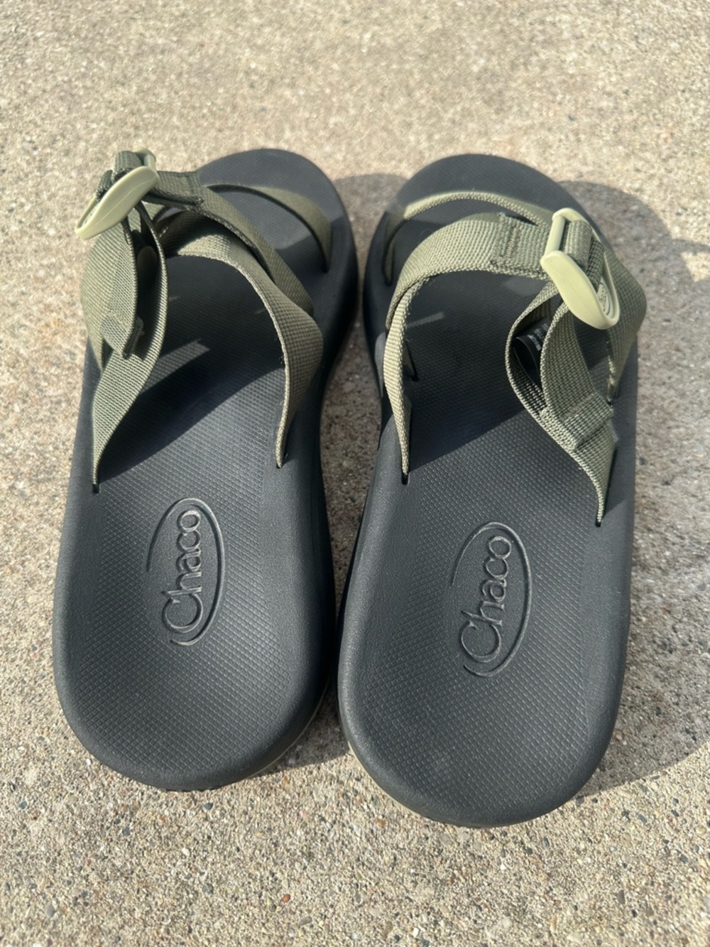 Chaco Olive Green and Black Men’s CushZ s Slide Size 10 - Picture 3 of 9